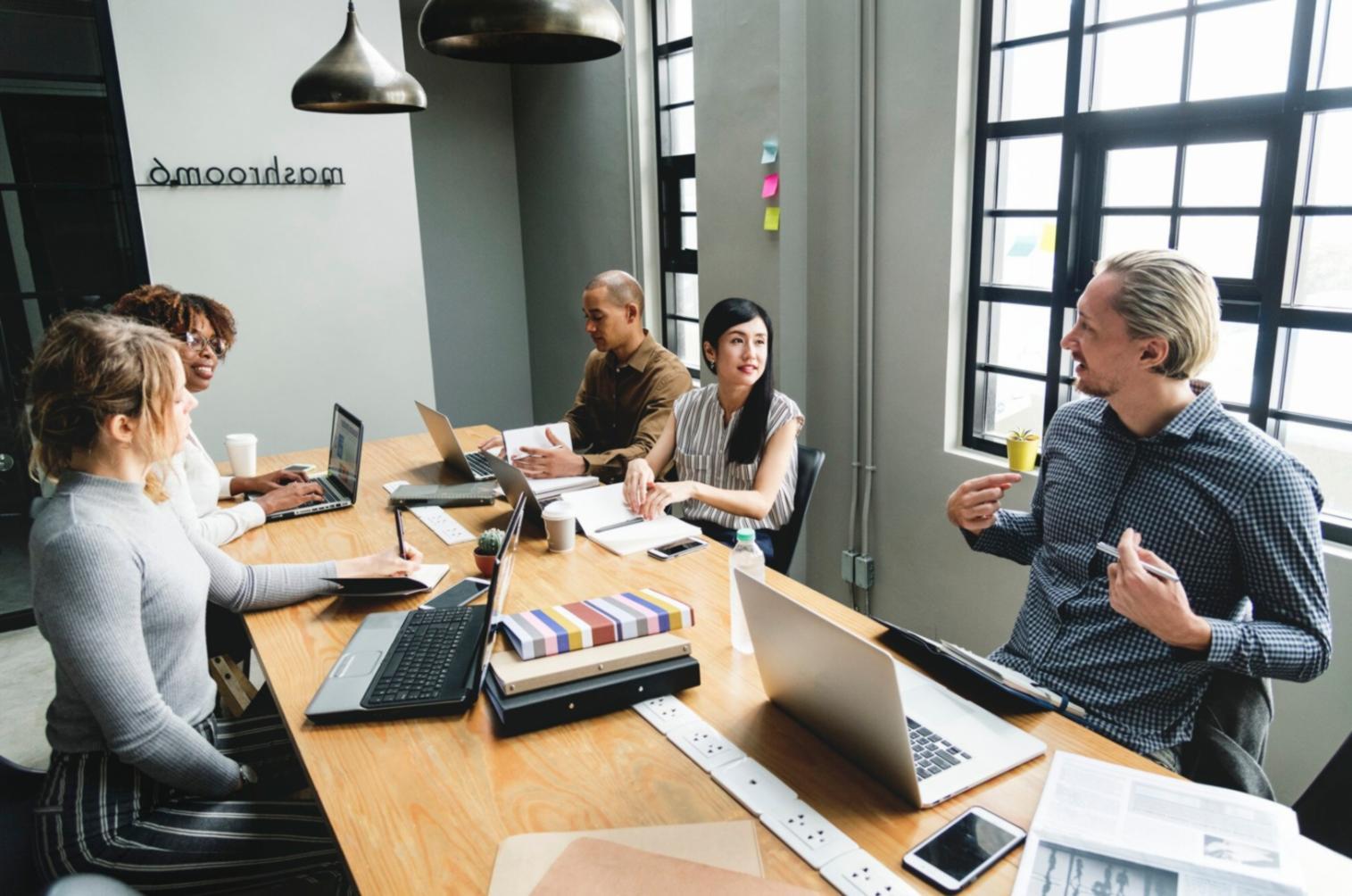 Análisis de datos financieros en entorno profesional